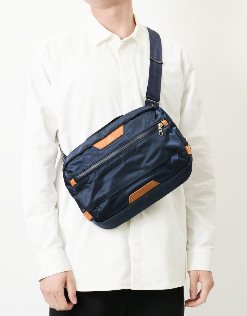 Progress shoulder bag No.02403