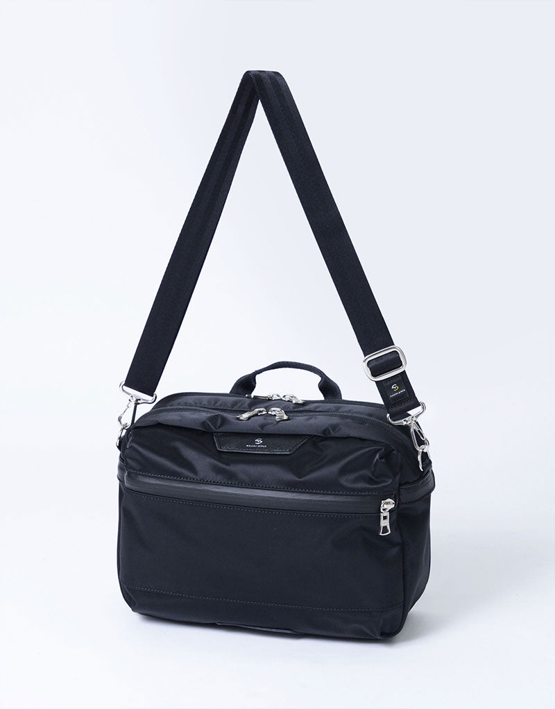 Progress shoulder bag/2nd layer M No.02407