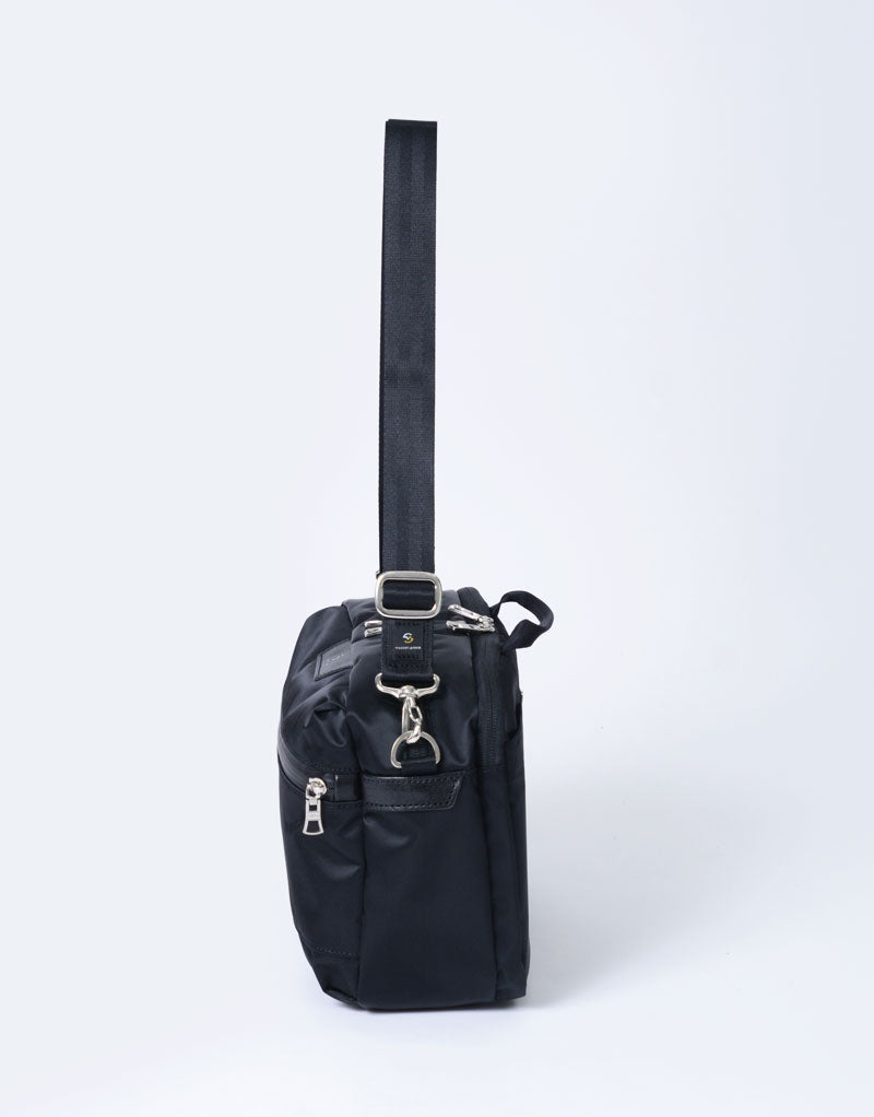 Progress shoulder bag/2nd layer M No.02407