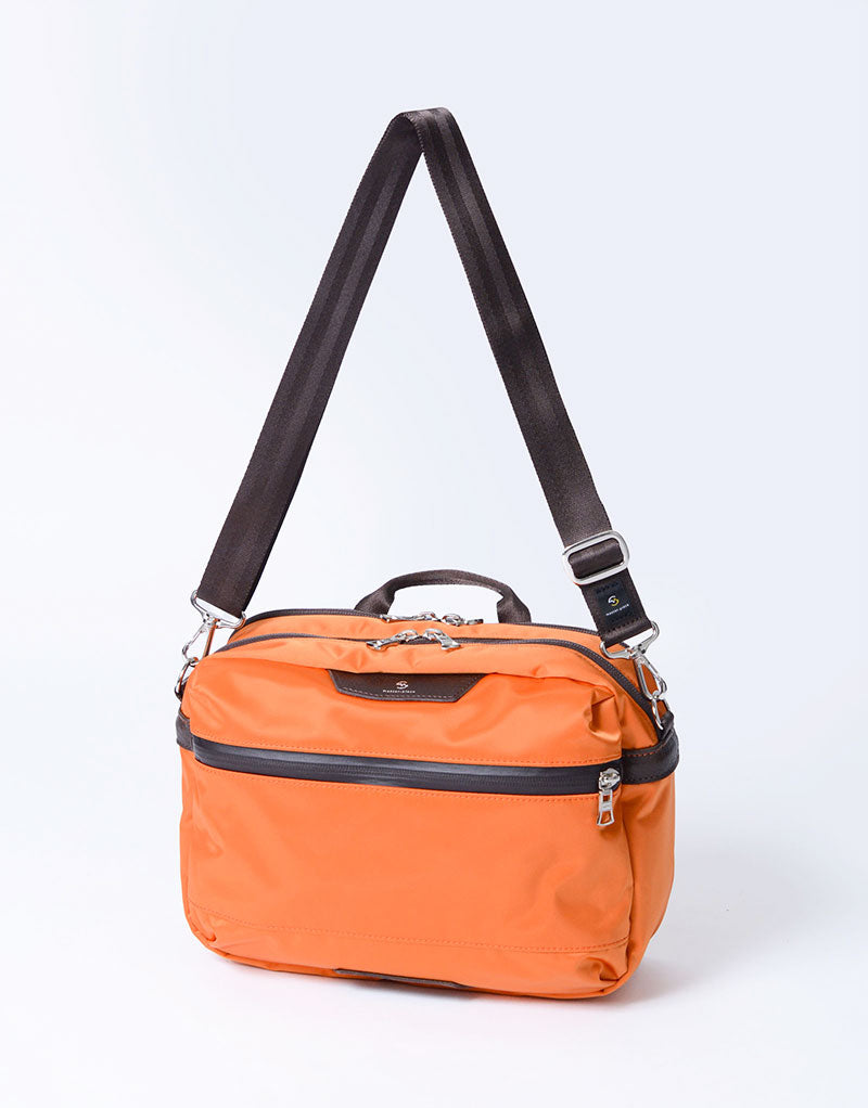 Progress shoulder bag/2nd layer M No.02407