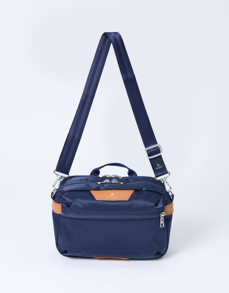 Progress shoulder bag/2nd layer S No.02408