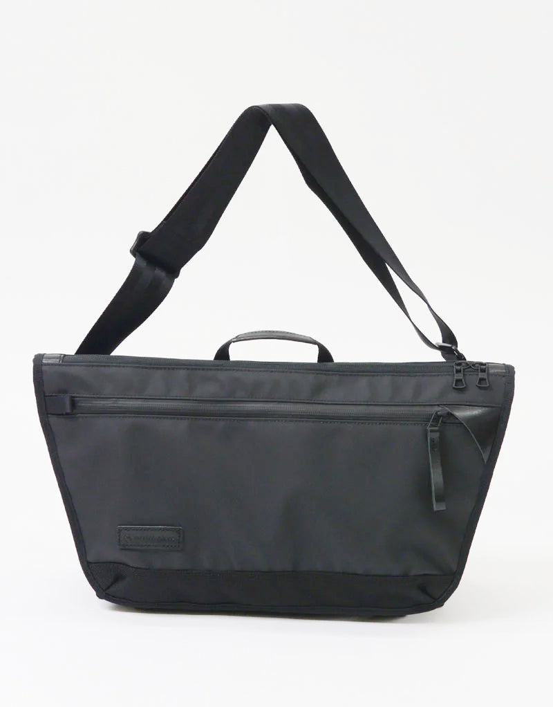 Slick Messenger Bag No.02487 ｜master-piece | マスターピース公式サイト