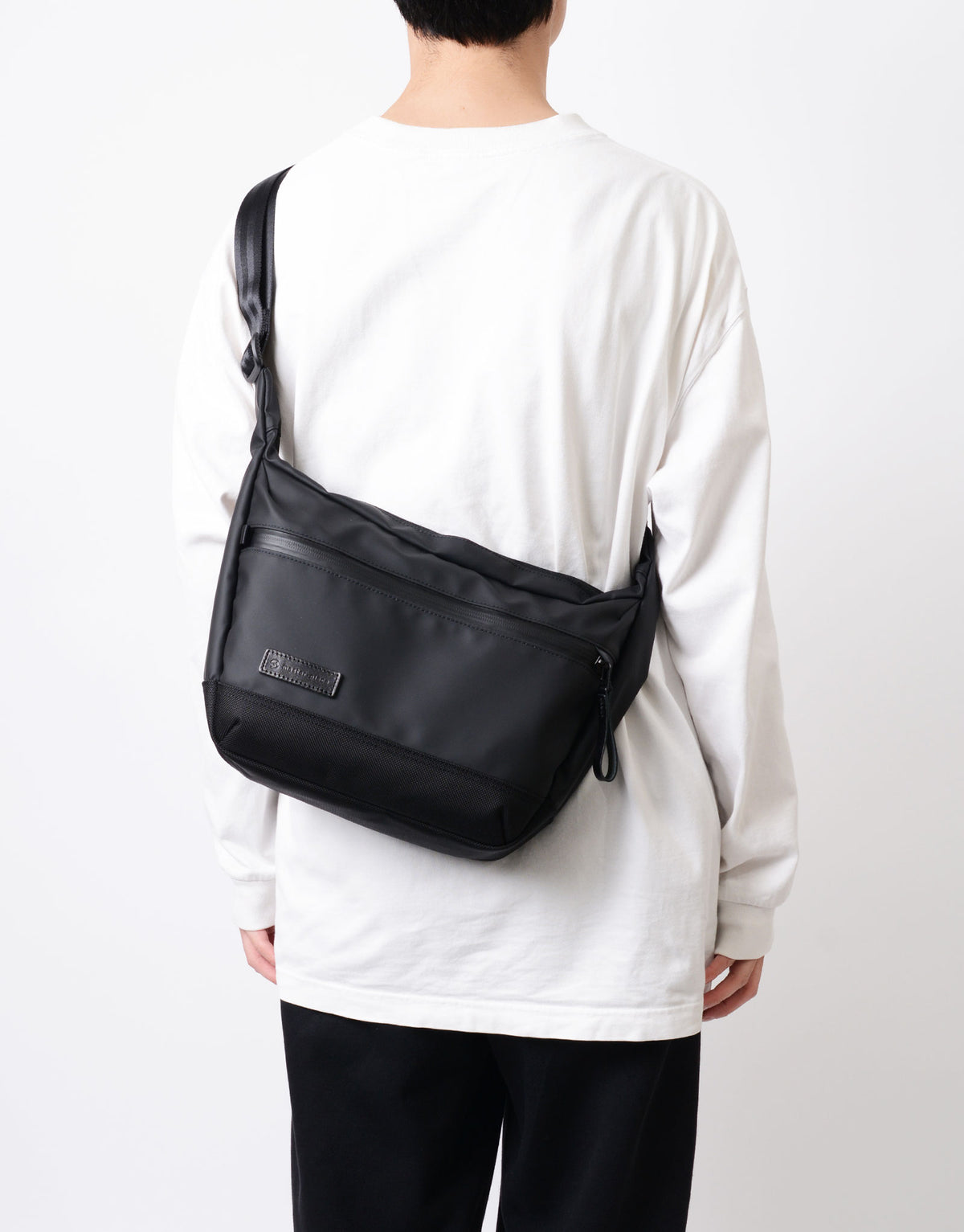 Slick Shoulder Bag No.02492 ｜master-piece | マスターピース公式サイト