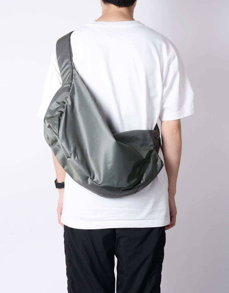Ark Solid ショルダーバッグ M No.224061-s