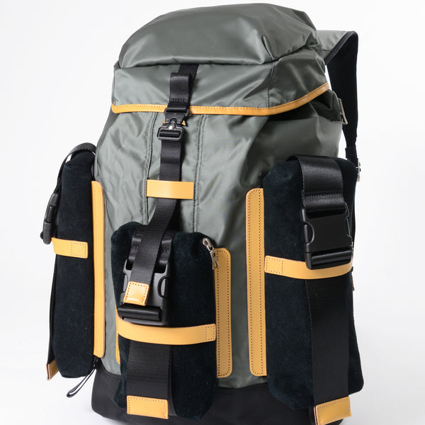 MasterPieceのリュック Lightning Flap Backpack No.02110-v2 ｜master-piece