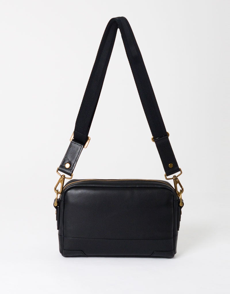 VIP【関税送料無料】希少 GOLDEN  USED BLACK LEATHER BAG s-l1200.jpg